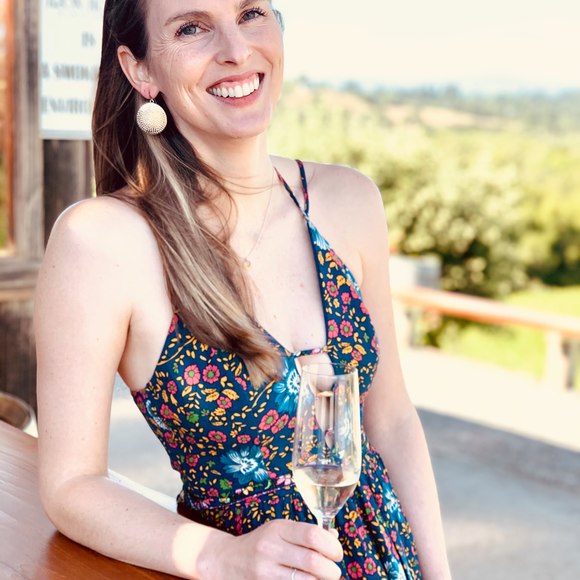 Meet your Posher, Kari - Picture 1 of 1